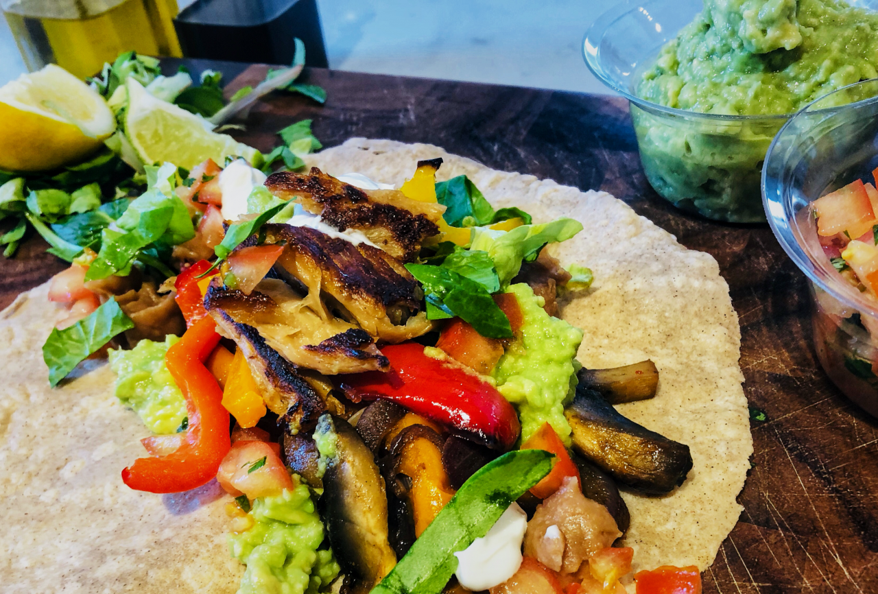 Plant-chicken fajitas